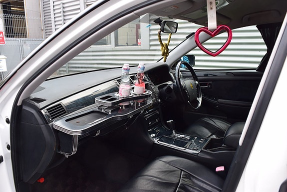 Toyota Crown 9 of 16