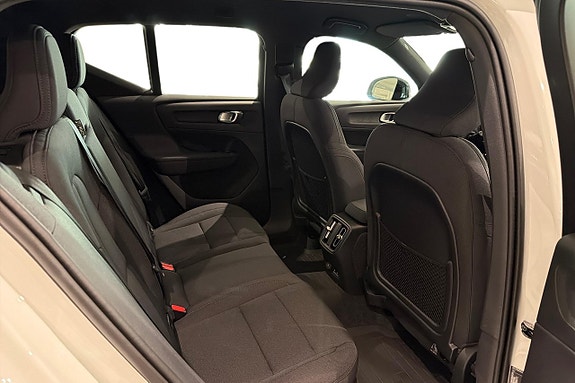 Volvo EX40 12 of 12
