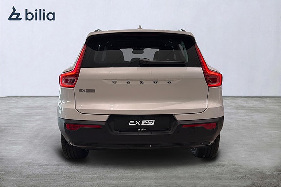 Volvo EX40 6 of 12