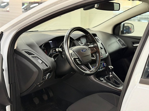 Ford Focus 8 of 11