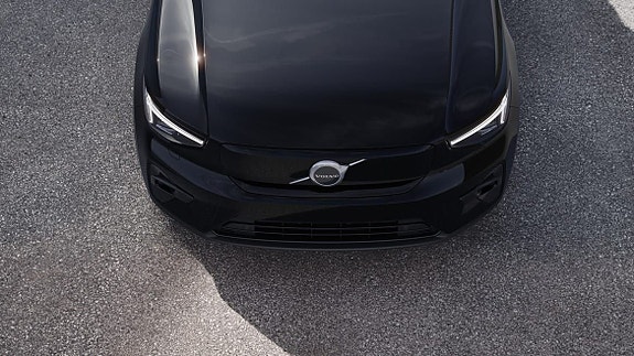 Volvo EX40 10 of 16