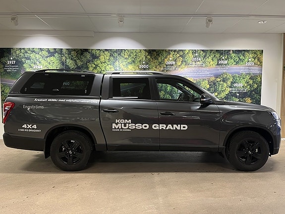 KGM Musso Grand 2 of 5