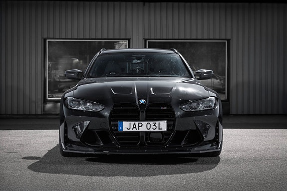 BMW M3 4 of 5