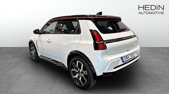 Renault 5 E-Tech 3 of 23