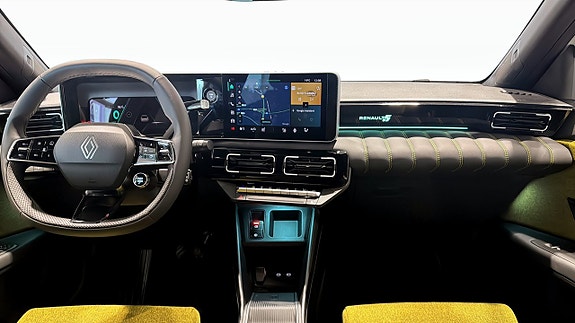 Renault 5 E-Tech 15 of 23
