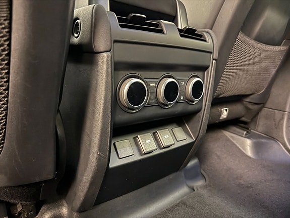 Land Rover Defender-Serie 15 of 19