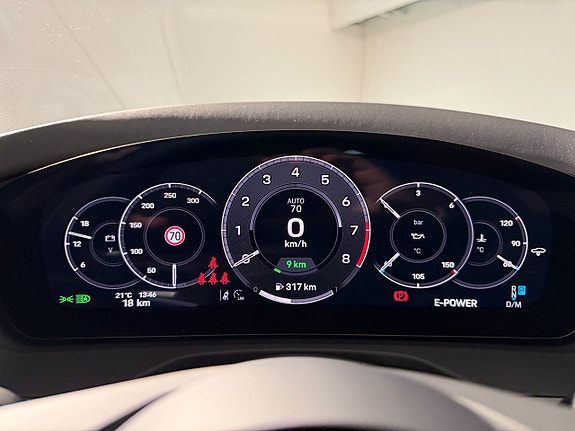 Porsche Panamera 4 11 of 15