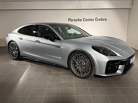 Porsche Panamera 4