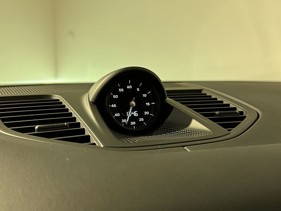 Porsche Panamera 4 13 of 15