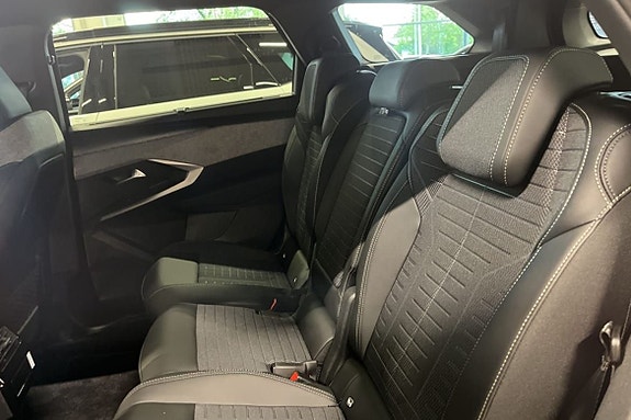 Peugeot 5008 8 of 9