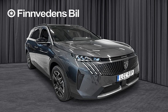 Peugeot 5008 2 of 5