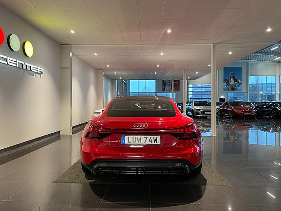 Audi e-tron GT 5 of 15
