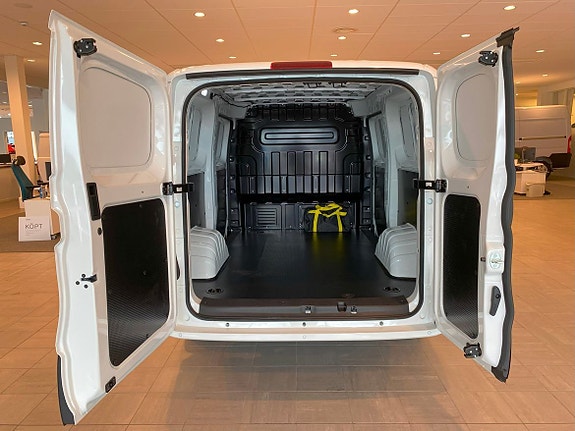Maxus e-Deliver 5 5 of 14