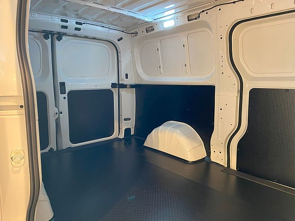 Maxus e-Deliver 5 7 of 14