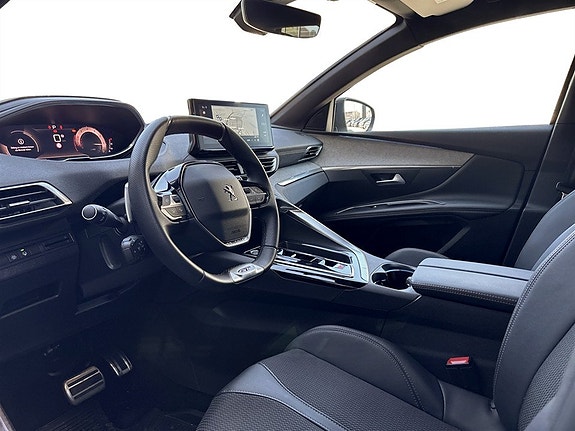 Peugeot 3008 4 of 5