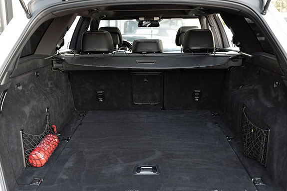 Mercedes-Benz E63 23 of 27