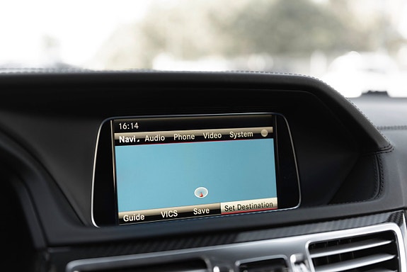 Mercedes-Benz E63 17 of 27