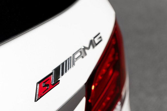 Mercedes-Benz E63 8 of 27