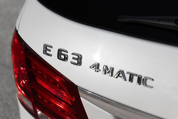 Mercedes-Benz E63 5 of 5