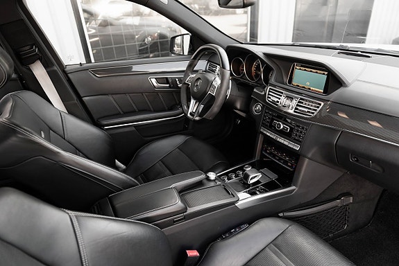 Mercedes-Benz E63 22 of 27