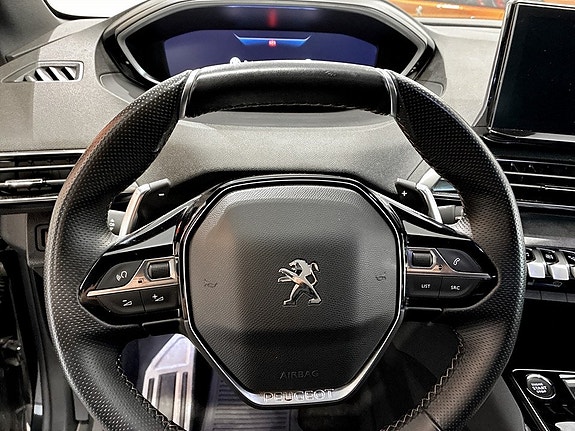 Peugeot 5008 8 of 16