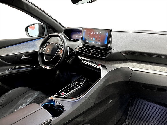 Peugeot 5008 12 of 16