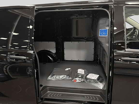 Mercedes-Benz eVito 129 9 of 10