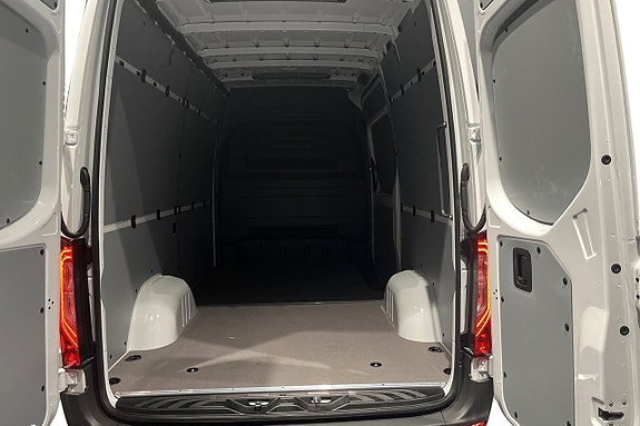 Mercedes-Benz Sprinter 208 9 of 11