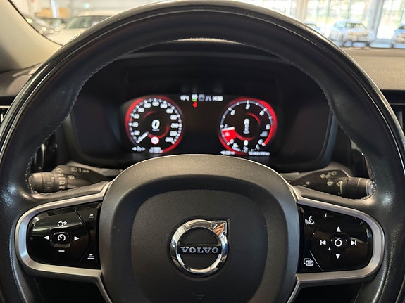 Volvo V60 Cross Country 13 of 20