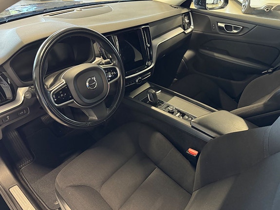 Volvo V60 Cross Country 7 of 20