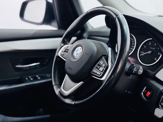 BMW 218 8 of 21
