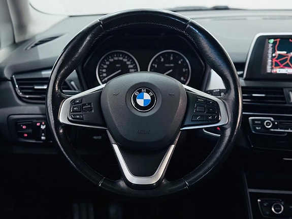 BMW 218 19 of 21
