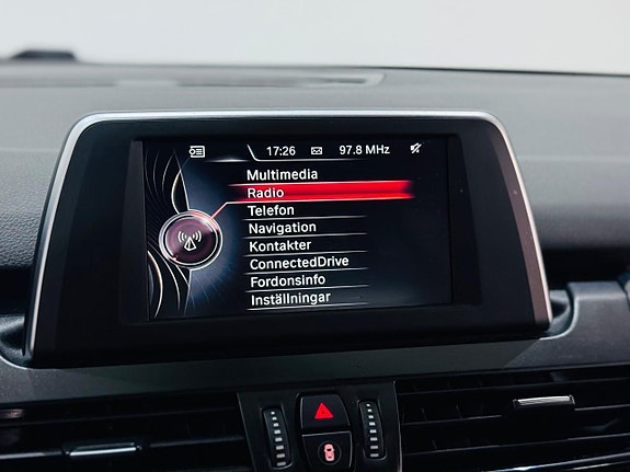 BMW 218 15 of 21