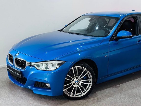 BMW 335d 2 of 5
