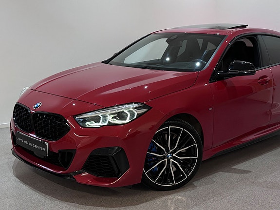 BMW M235i 2 of 5