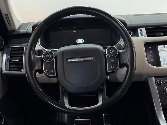 Land Rover Range Rover Sport 18 of 21
