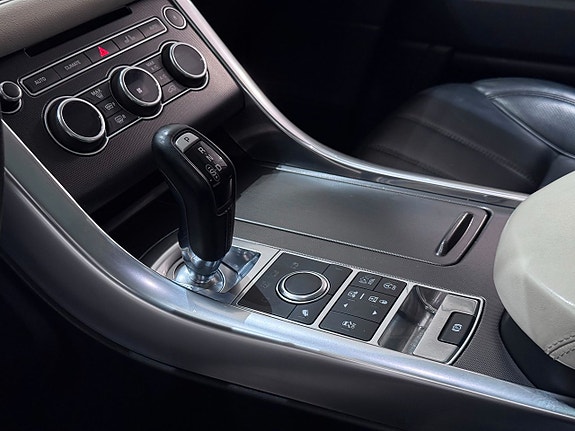 Land Rover Range Rover Sport 12 of 21