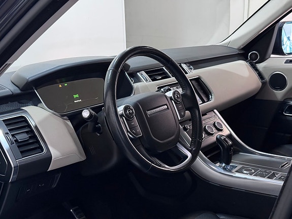 Land Rover Range Rover Sport 11 of 21