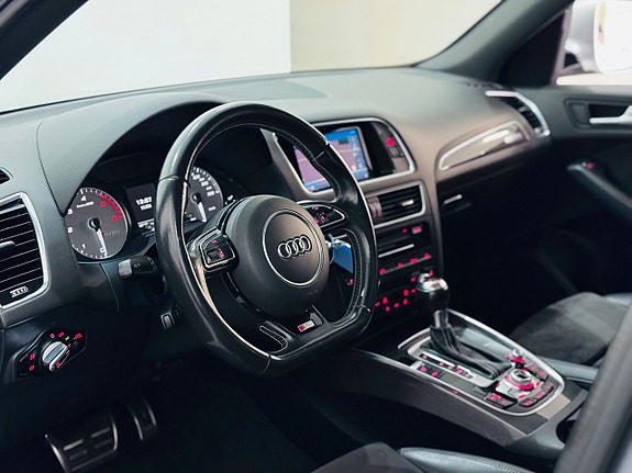 Audi SQ5 10 of 20