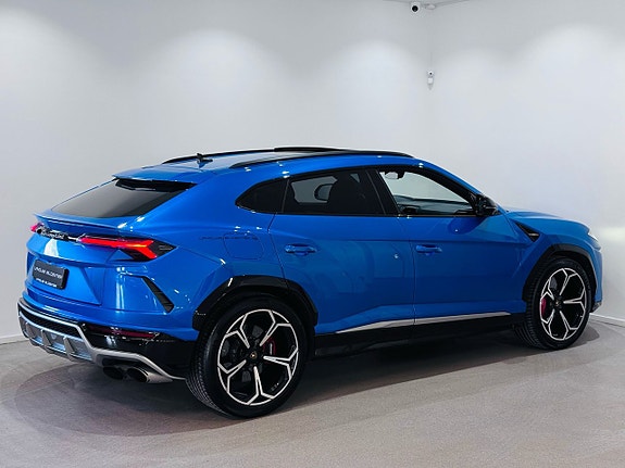 Lamborghini Urus 24 of 24