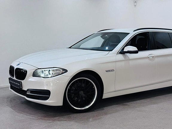 BMW 520 2 of 5