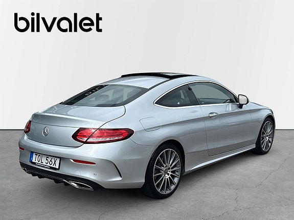 Mercedes-Benz C300 5 of 5