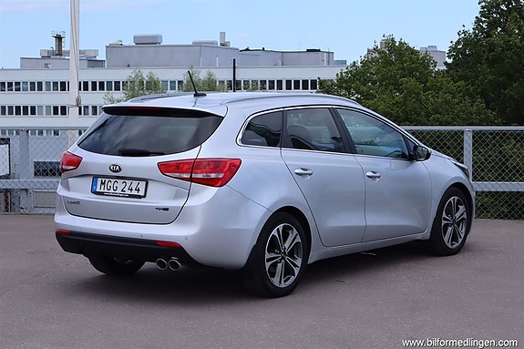 Kia Ceed 3 of 5