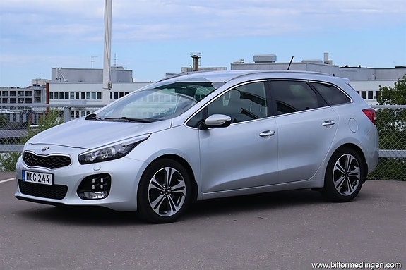 Kia Ceed 2 of 5