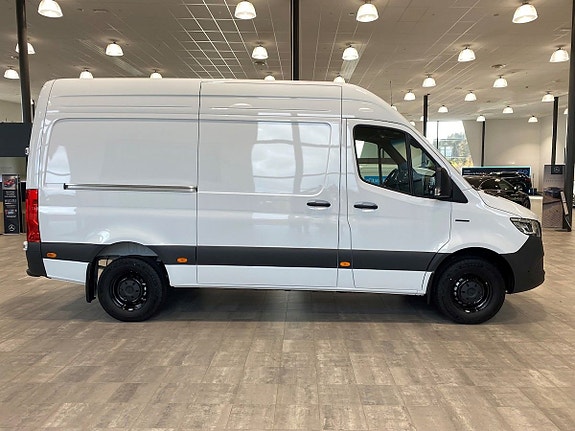 Mercedes-Benz eSprinter 414 3 of 12