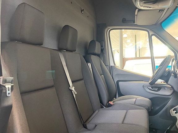 Mercedes-Benz eSprinter 414 8 of 12