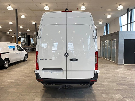 Mercedes-Benz eSprinter 414 5 of 12