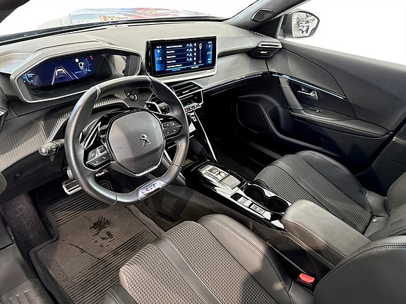 Peugeot 2008 6 of 19