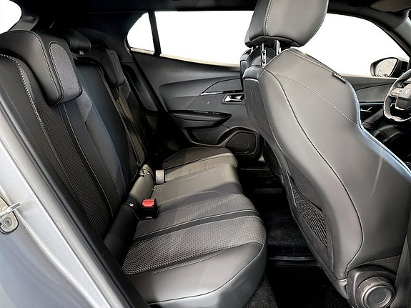 Peugeot 2008 16 of 19