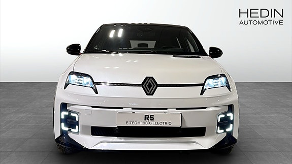 Renault 5 E-Tech 8 of 23